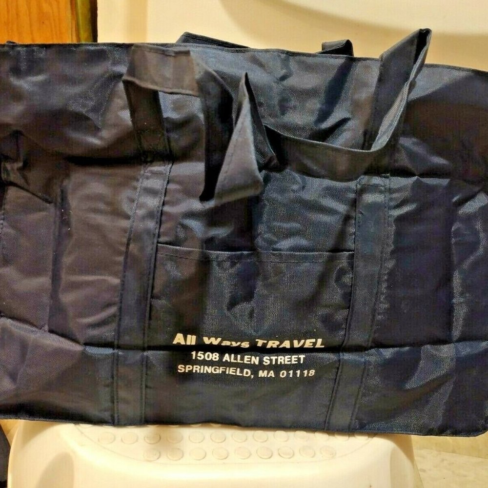 Foldable Travel Duffle Bag  Waterproof & Tear Resistant - Picture 7 of 8